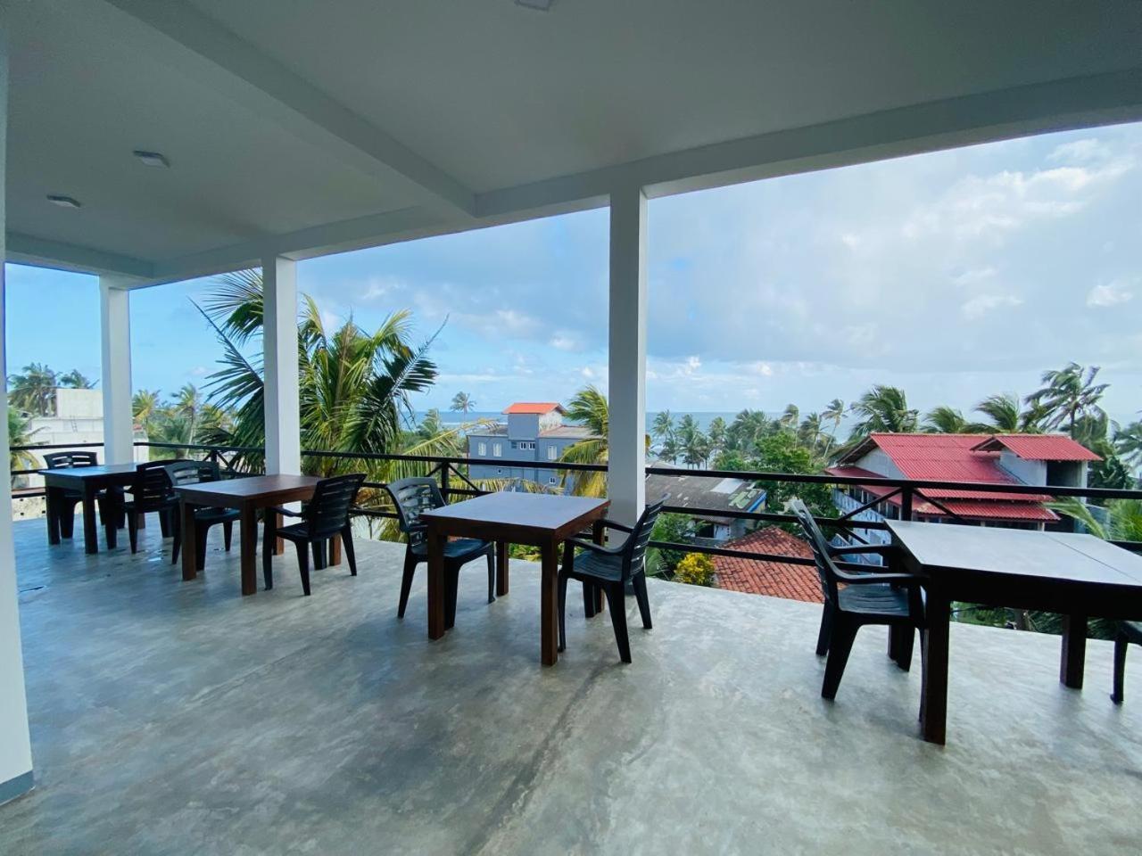 The Wave'S Guest House Mirissa Exterior photo