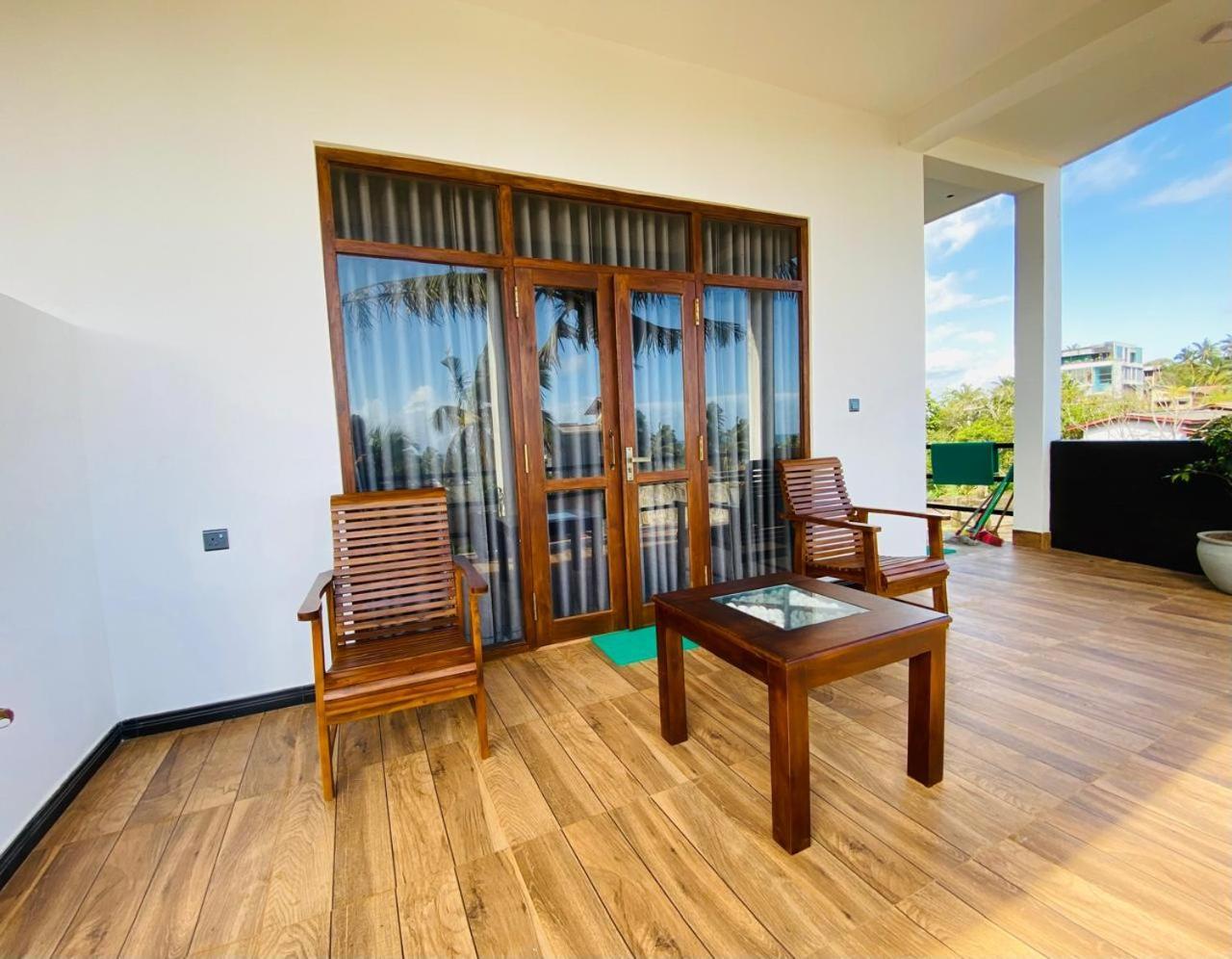 The Wave'S Guest House Mirissa Exterior photo