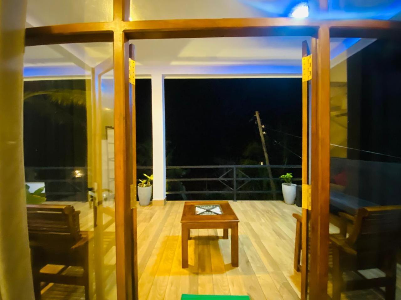 The Wave'S Guest House Mirissa Exterior photo