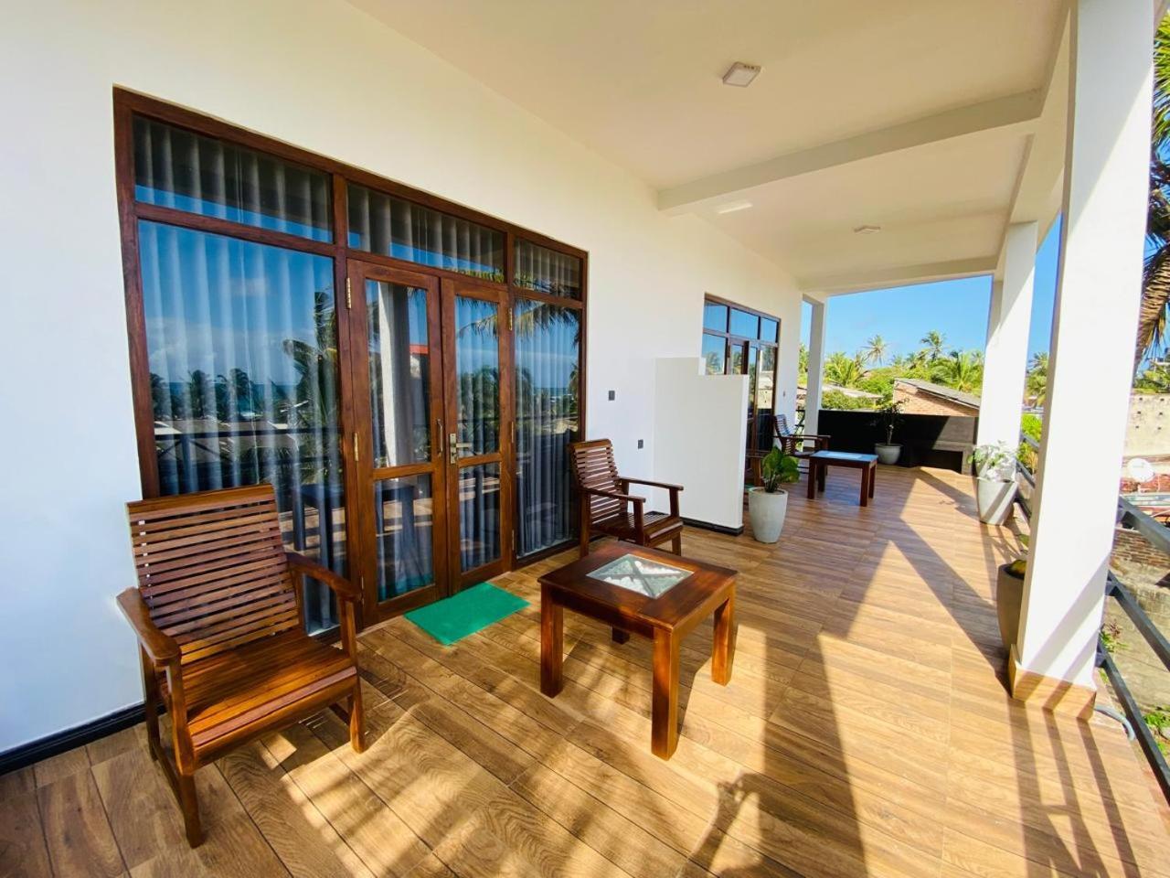 The Wave'S Guest House Mirissa Exterior photo