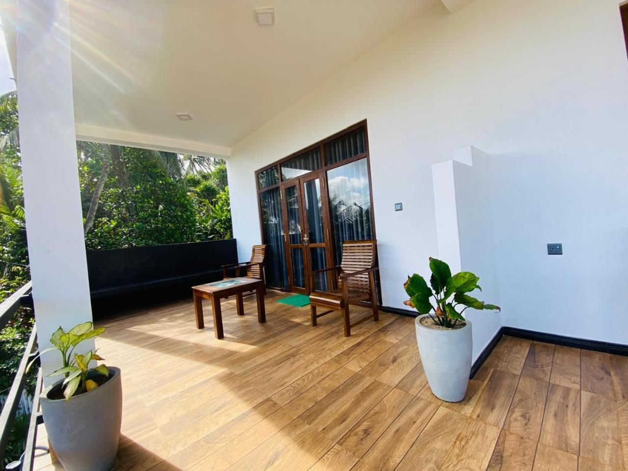 The Wave'S Guest House Mirissa Exterior photo